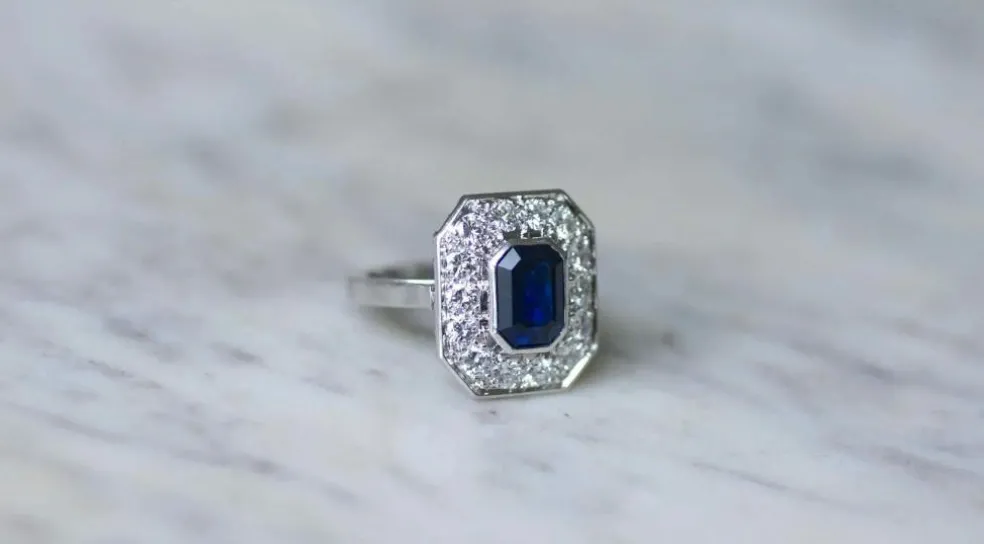 Bague hexagonale platine saphir diamants