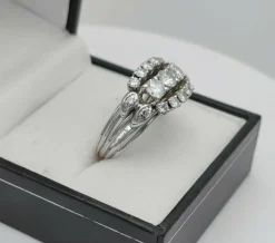 Bague imposante vintage Carl Bucherer or gris et diamant