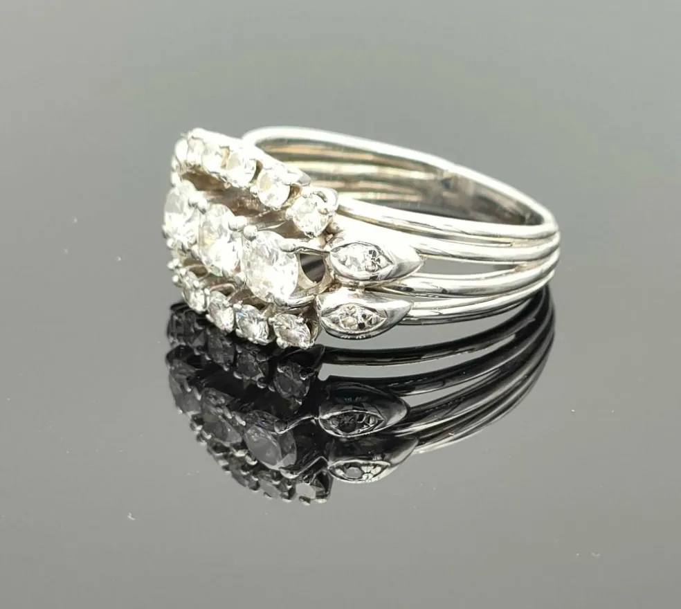 Bague imposante vintage Carl Bucherer or gris et diamant