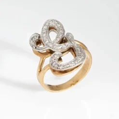 Bague initiale en or jaune avec diamant et lettre G