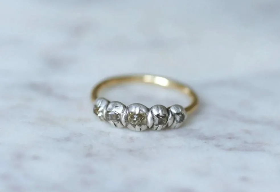 Bague jarretière diamants taillés en table