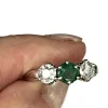 Bague Jarretière Or Gris Emeraude Diamants
