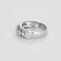 Bague jarretière or gris et diamants