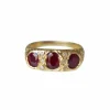 Bague jarretière rubis birmans et diamants