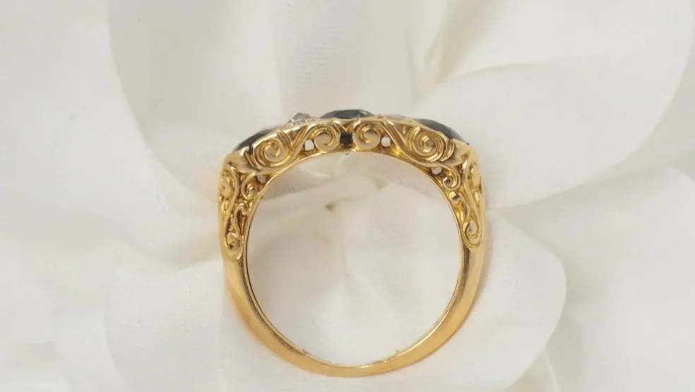 Bague Jarretière Saphirs Diamants