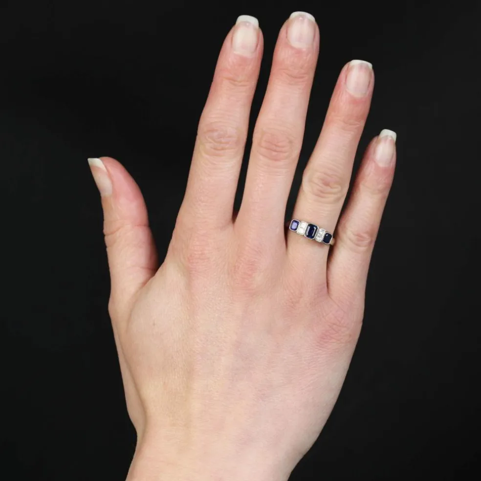Bague jarretière saphirs et diamants