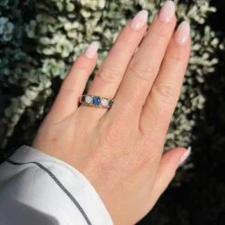 Bague Jarretière Vintage Or, Saphirs, Opales et Diamants