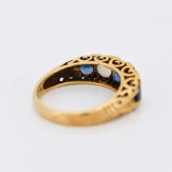 Bague Jarretière Vintage Or, Saphirs, Opales et Diamants