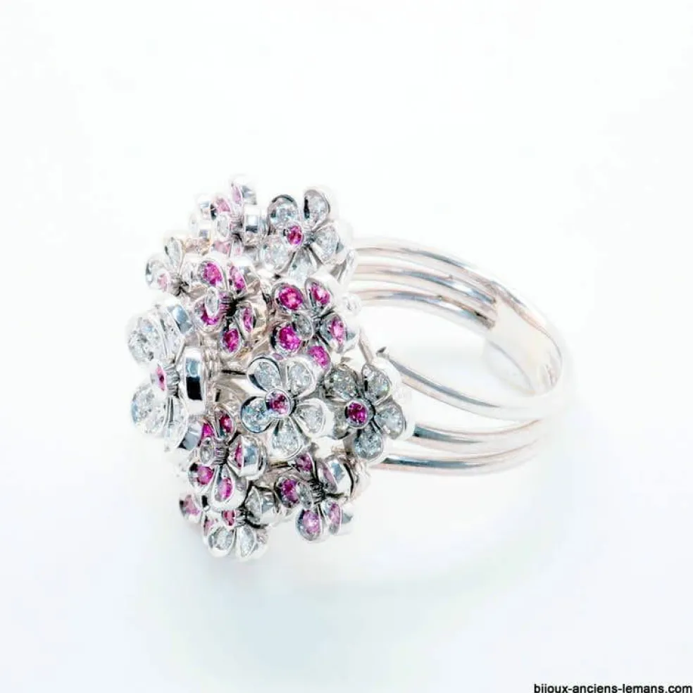 Bague joaillerie or blanc, diamants, saphirs roses