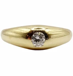 Bague jonc bombé vintage or jaune diamant taille brillant en serti clos, gipsy