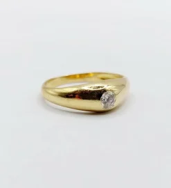 Bague jonc bombé vintage or jaune diamant taille brillant en serti clos, gipsy