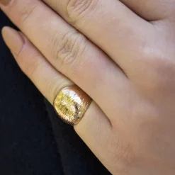 Bague jonc ciselée en or rose