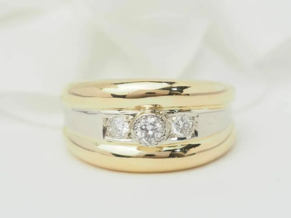 Bague jonc en or bicolore et diamants