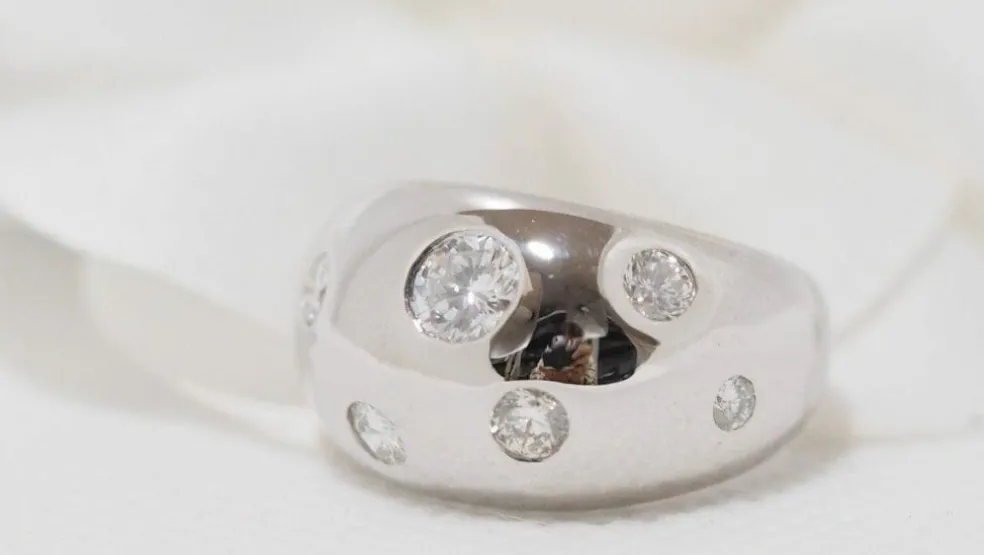 Bague Jonc En Or Blanc Et Diamants