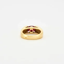 Bague jonc en or, rubis et diamants