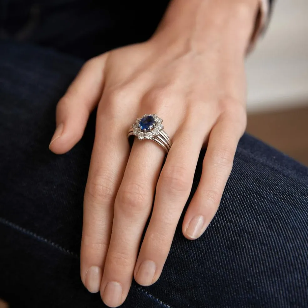 Bague Jonc Marguerite platine, saphir, diamants