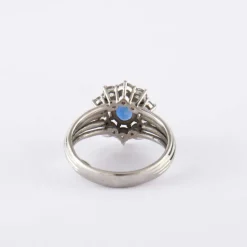 Bague Jonc Marguerite platine, saphir, diamants