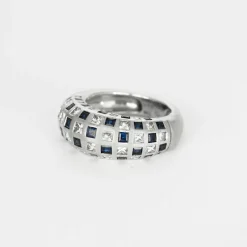 Bague jonc or blanc, diamants et saphir