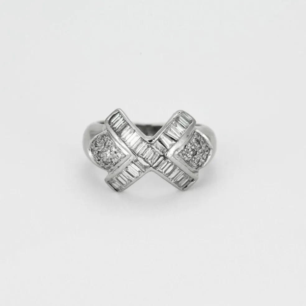 Bague jonc or blanc diamants
