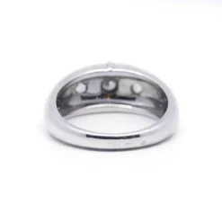 Bague jonc or blanc et diamants