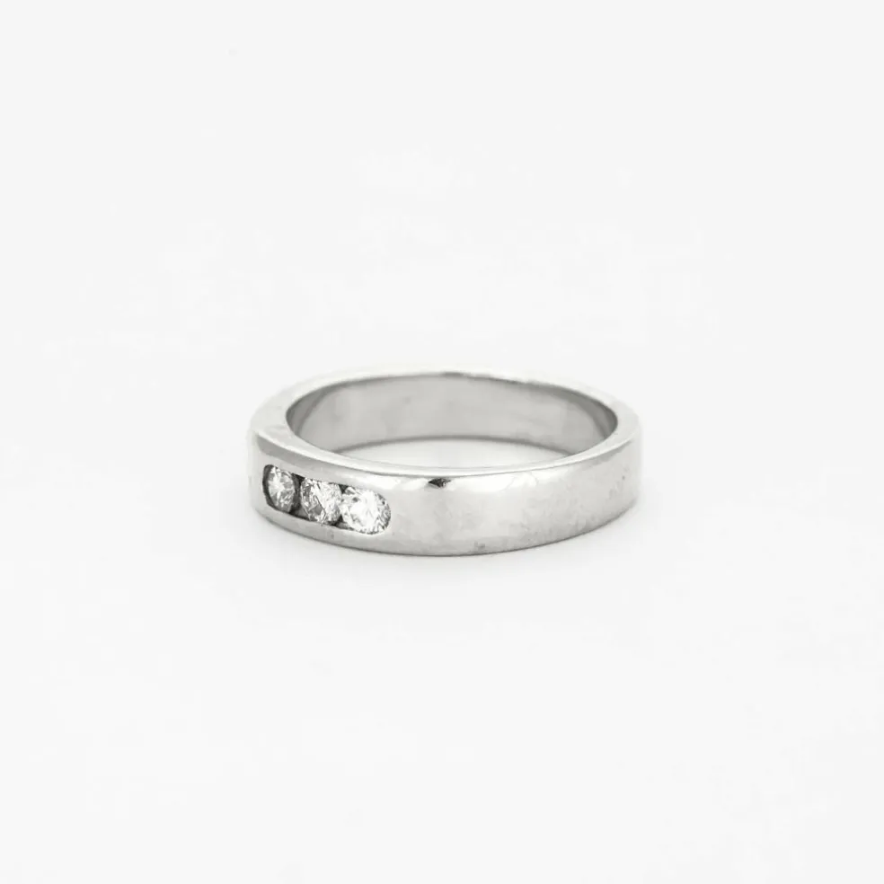 Bague jonc or gris avec diamants