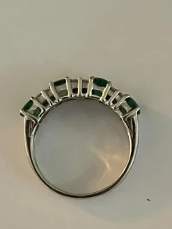 Bague Jonc Or Gris Emeraudes Diamants