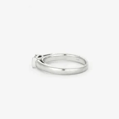Bague jonc or gris pavage diamants