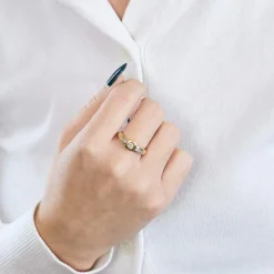Bague jonc or jaune et diamants