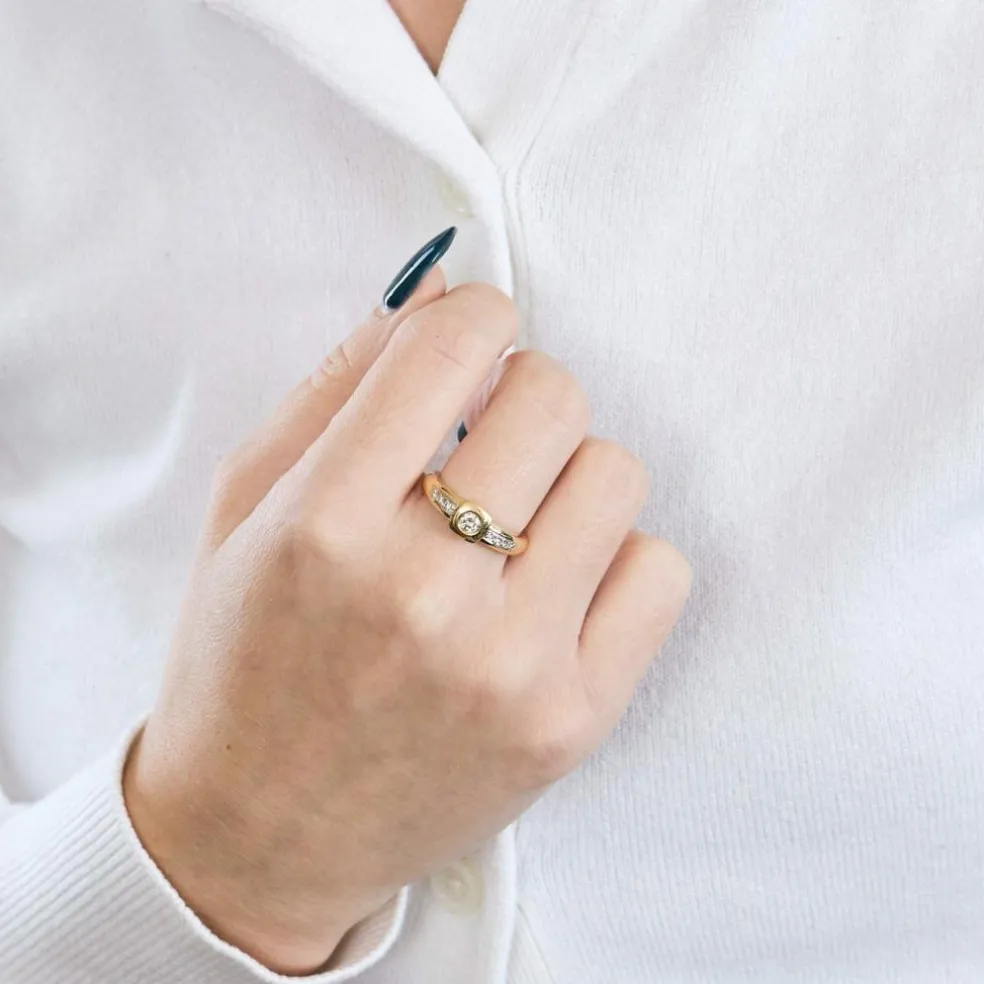 Bague jonc or jaune et diamants