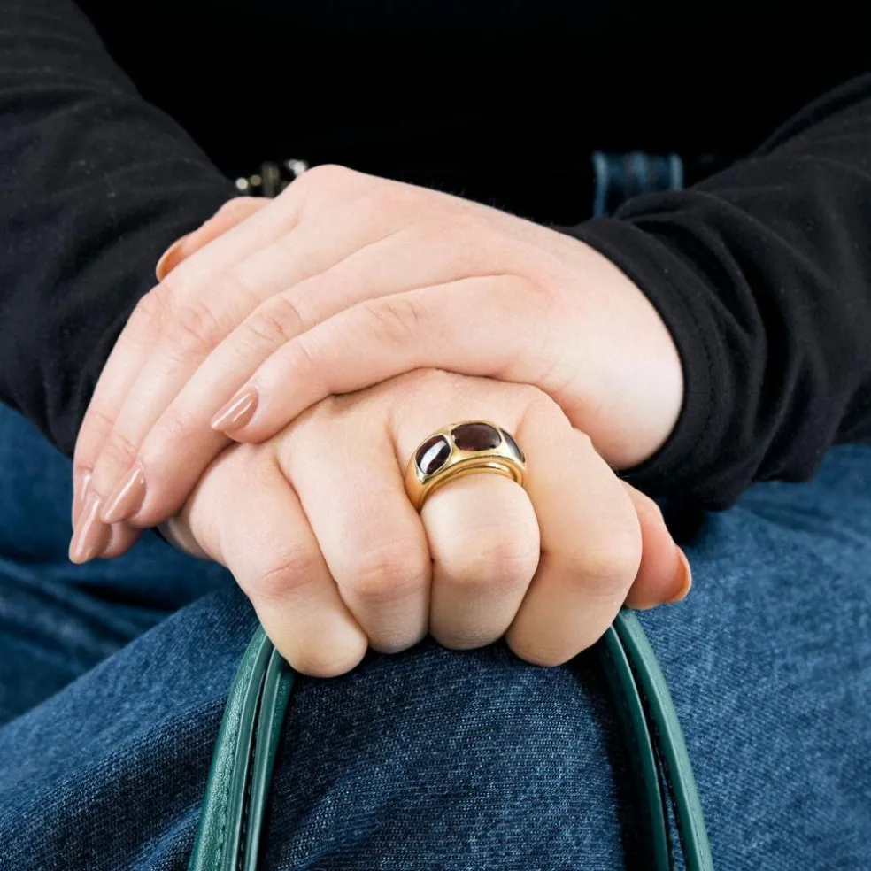 Bague jonc or jaune et grenat almandin