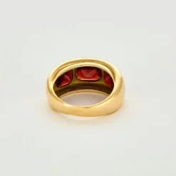 Bague jonc or jaune et grenat almandin