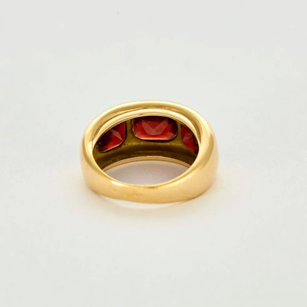 Bague jonc or jaune et grenat almandin