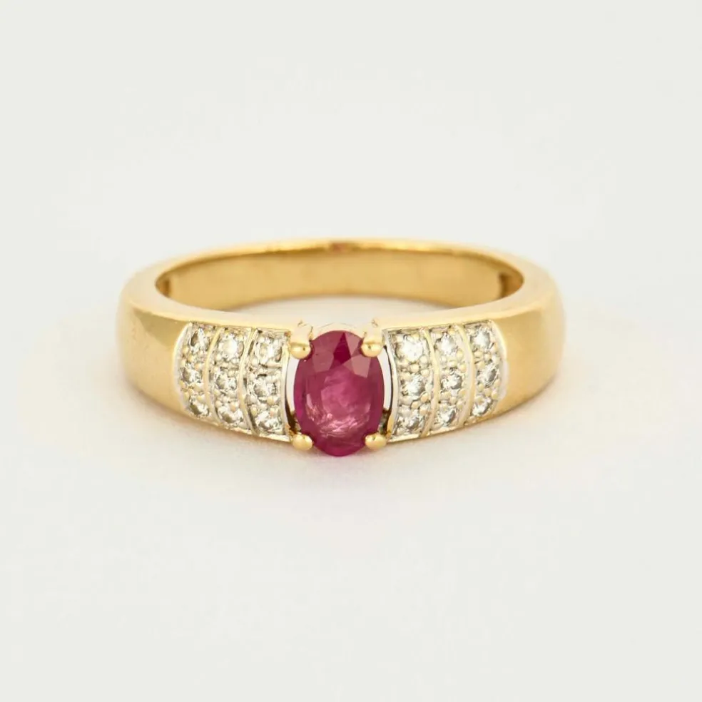 Bague jonc or jaune, rubis et diamants