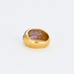 Bague jonc or jaune, rubis, diamants fleurs