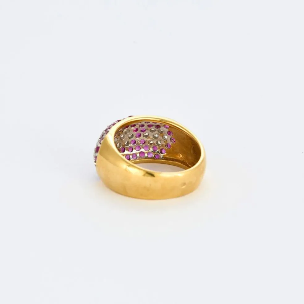 Bague jonc or jaune, rubis, diamants fleurs