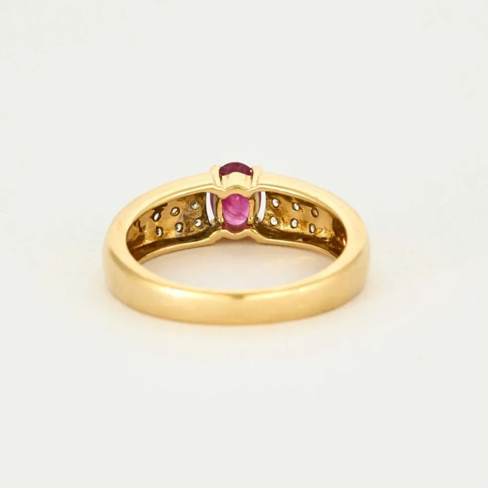 Bague jonc or jaune, rubis et diamants