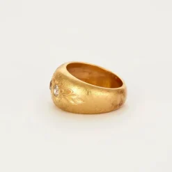Bague jonc or jaune sertie de diamants
