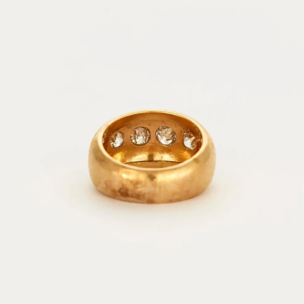Bague jonc or jaune sertie de diamants