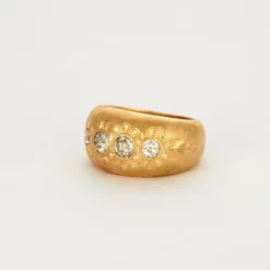 Bague jonc or jaune sertie de diamants