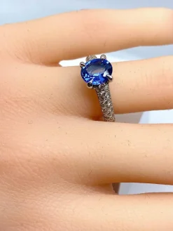 Bague jonc saphir et diamants