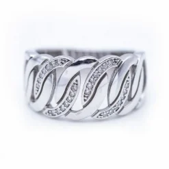 Bague large en or blanc avec diamants