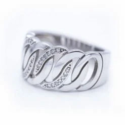 Bague large en or blanc avec diamants