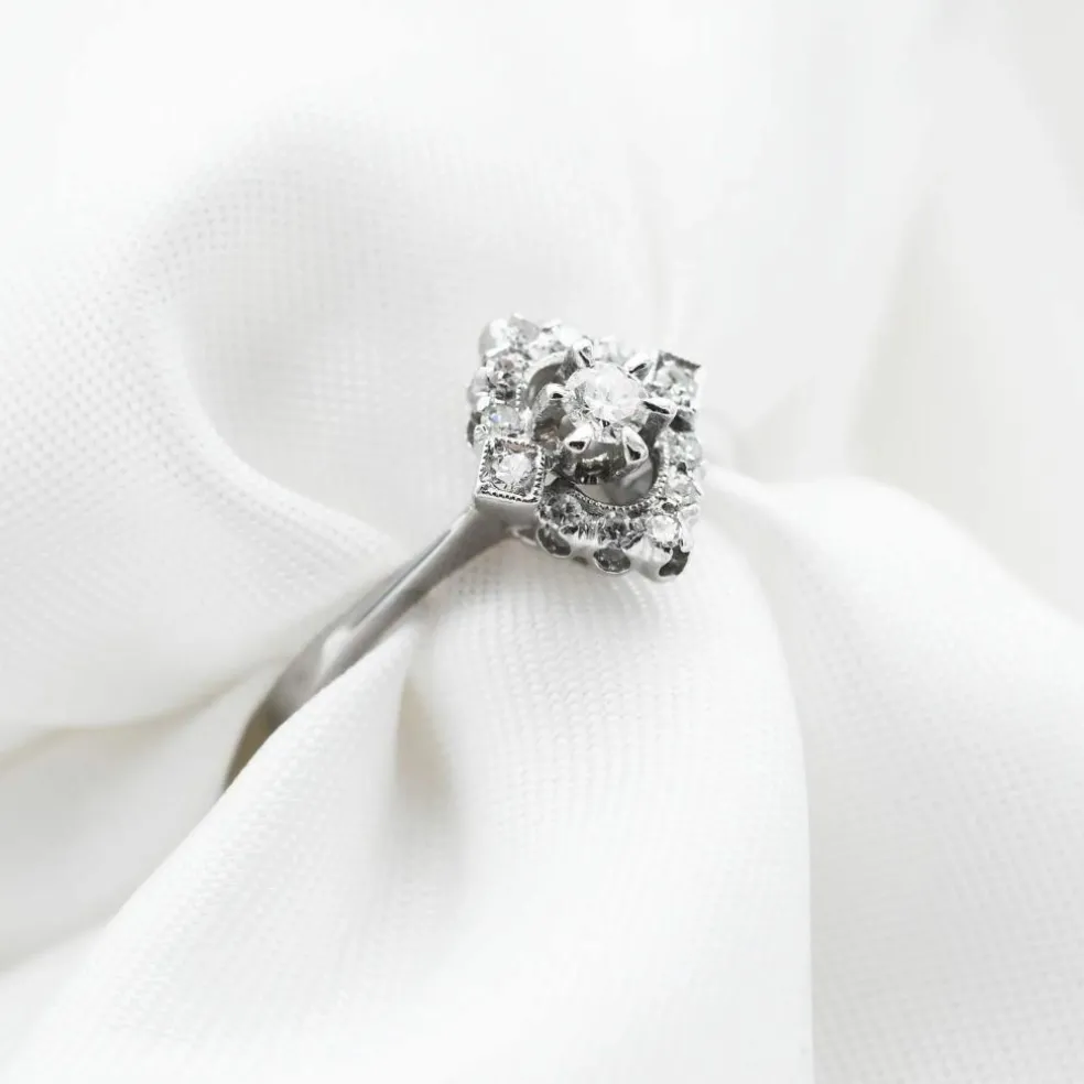 Bague losange en or blanc avec diamants de 0,20 carat