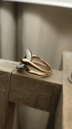 Bague maillon libre or rose, or blanc, pavée diamants