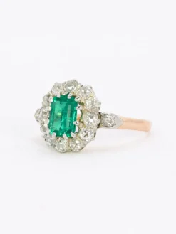 Bague marguerite ancienne or rose émeraude colombienne diamants