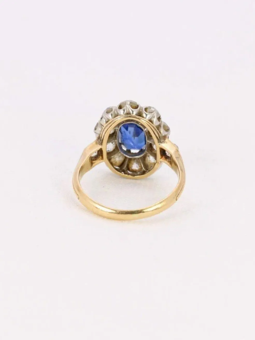 Bague marguerite ancienne or rose saphir coussin diamants