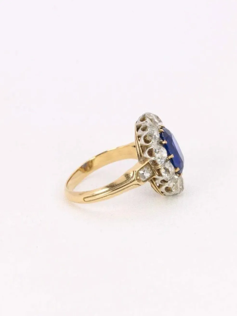 Bague marguerite ancienne or rose saphir coussin diamants