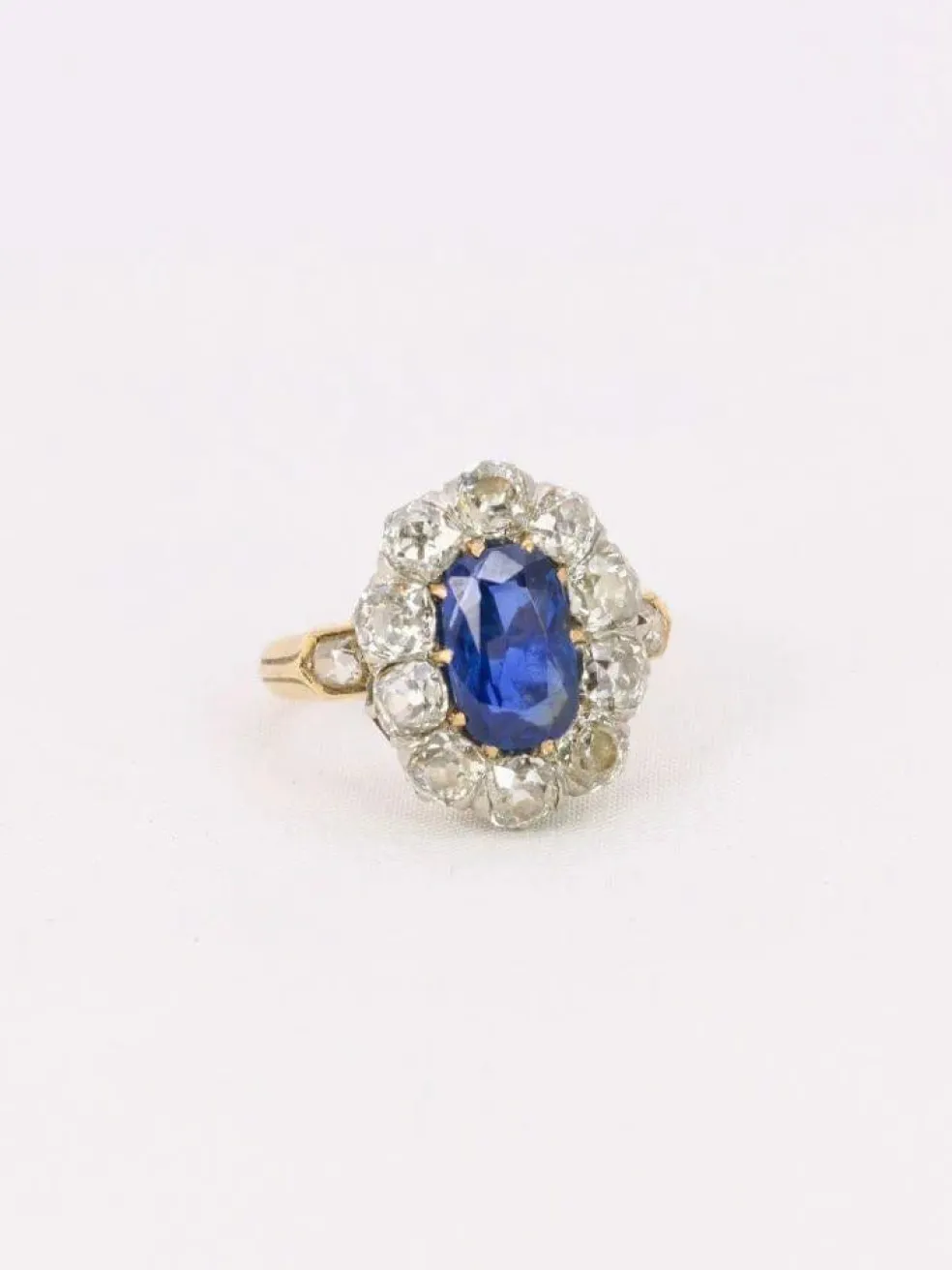 Bague marguerite ancienne or rose saphir coussin diamants