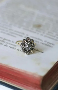 Bague Marguerite ancienne diamant rose couronnée