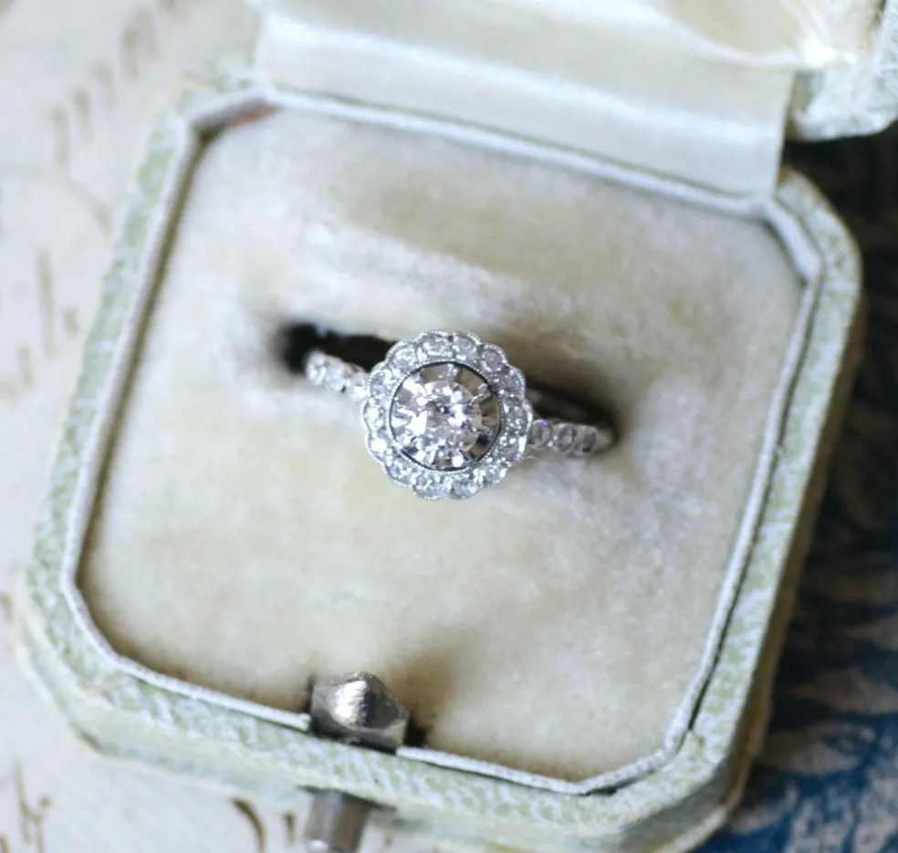 Bague Marguerite Art Deco Diamants sur Platine